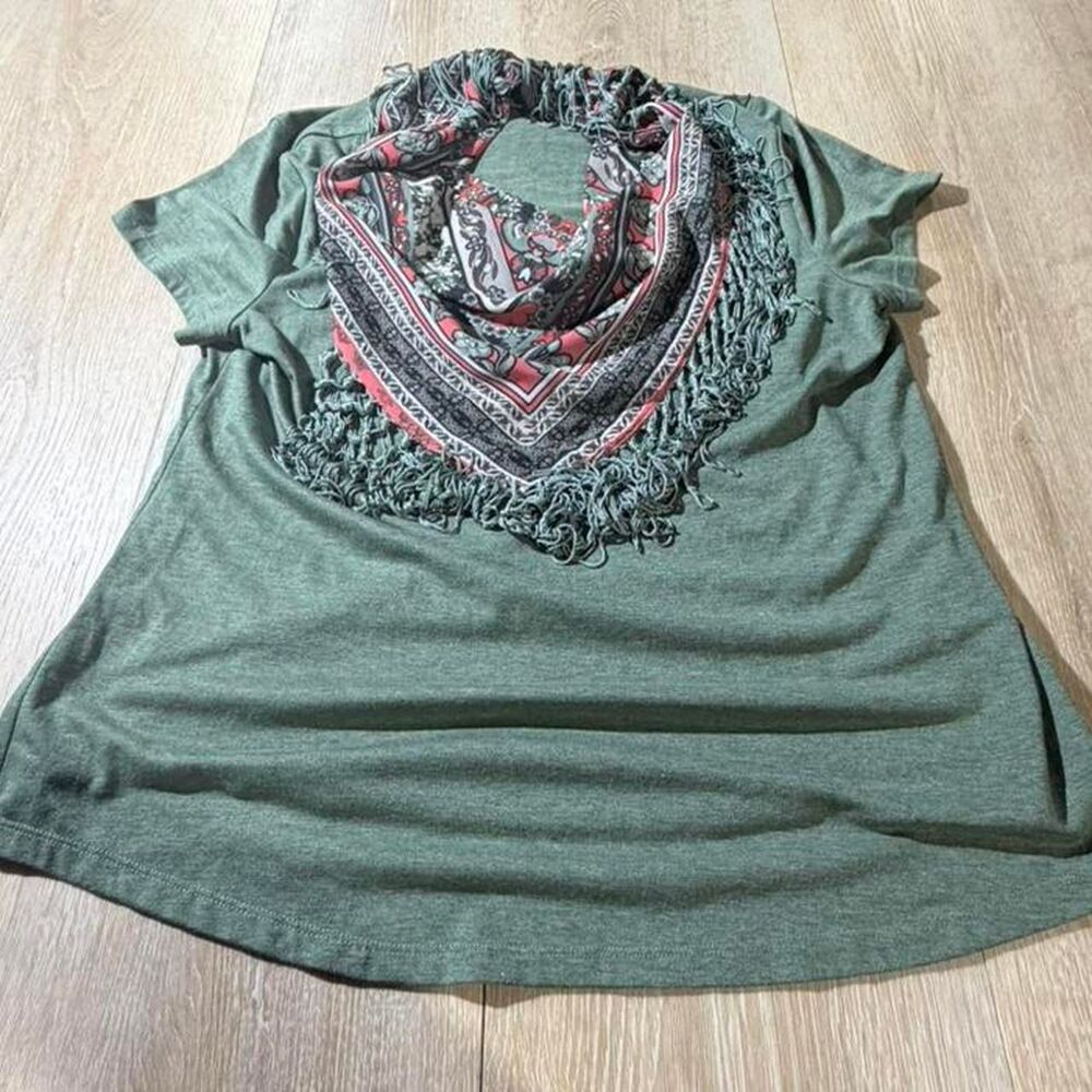 Unbranded Women's Green and Khaki Crop-top